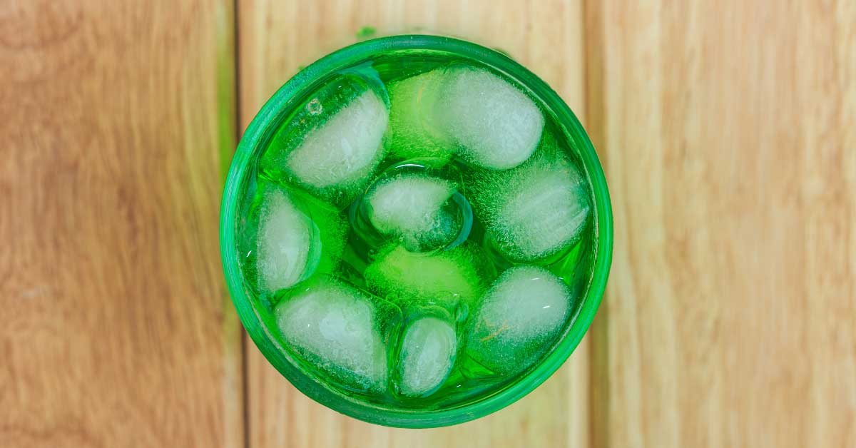 staminade-sports-drink-5-benefits-drinking-staminade-with-ice bowl full of ice water
