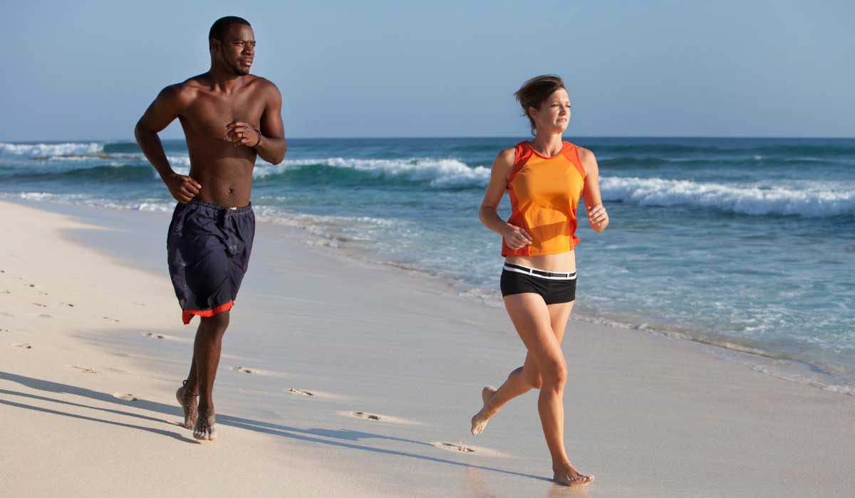 staminade-sports-drink-best-time-to-run-in-summer-2 running in the seaside